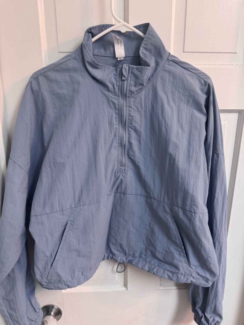 ⬇️⬇️⬇️PRICE DROP‼️ Yogalicious Light Blue Woven Spring Peak Half-Zip